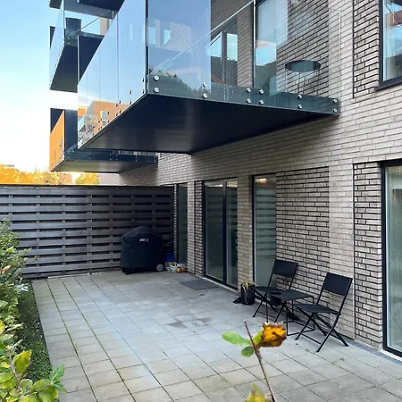 Apartman Charming With Parking Aalbor